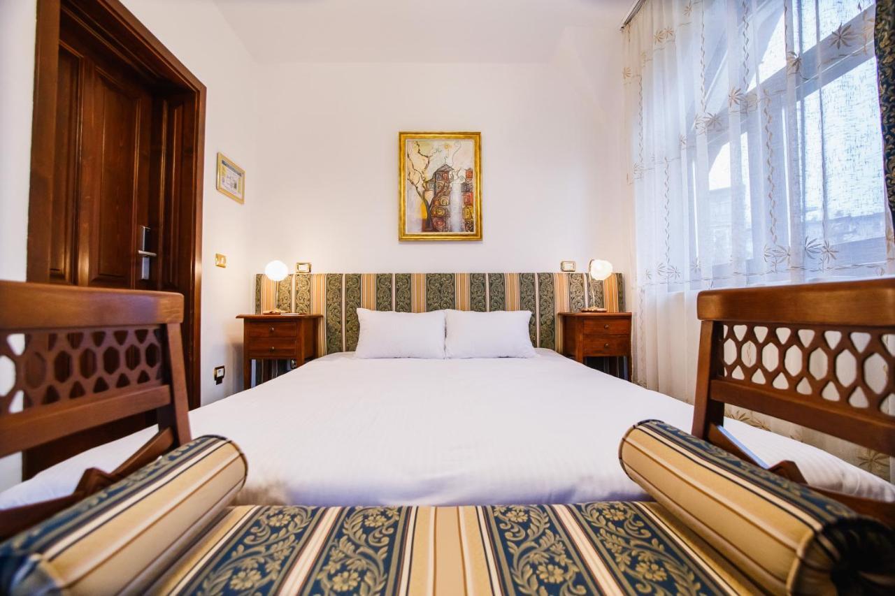 Casa 3 Guesthouse Oradea Exterior photo